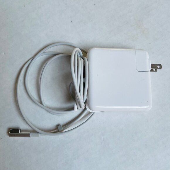 Replacement AC Adapter Model A1184 A1330 A1344 A1435 - Picture 4 of 4